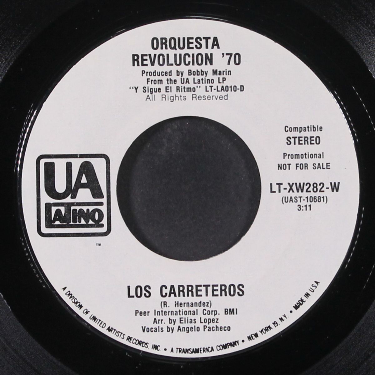 los carreteros / la gente necesita amor by ORQUESTA REVOLUCION 70