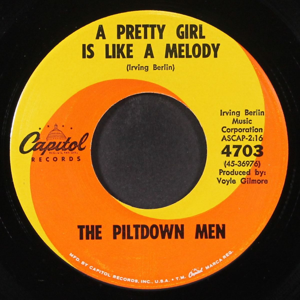 big lizzard / a pretty girl is like a melody by PILTDOWN MEN