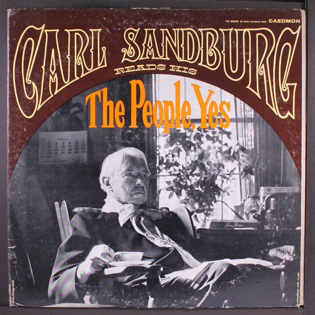 reads his the people, yes by CARL SANDBURG