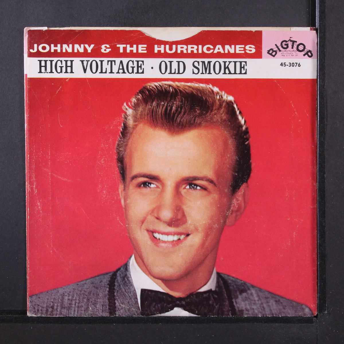 old smokie / high voltage by JOHNNY & HURRICANES