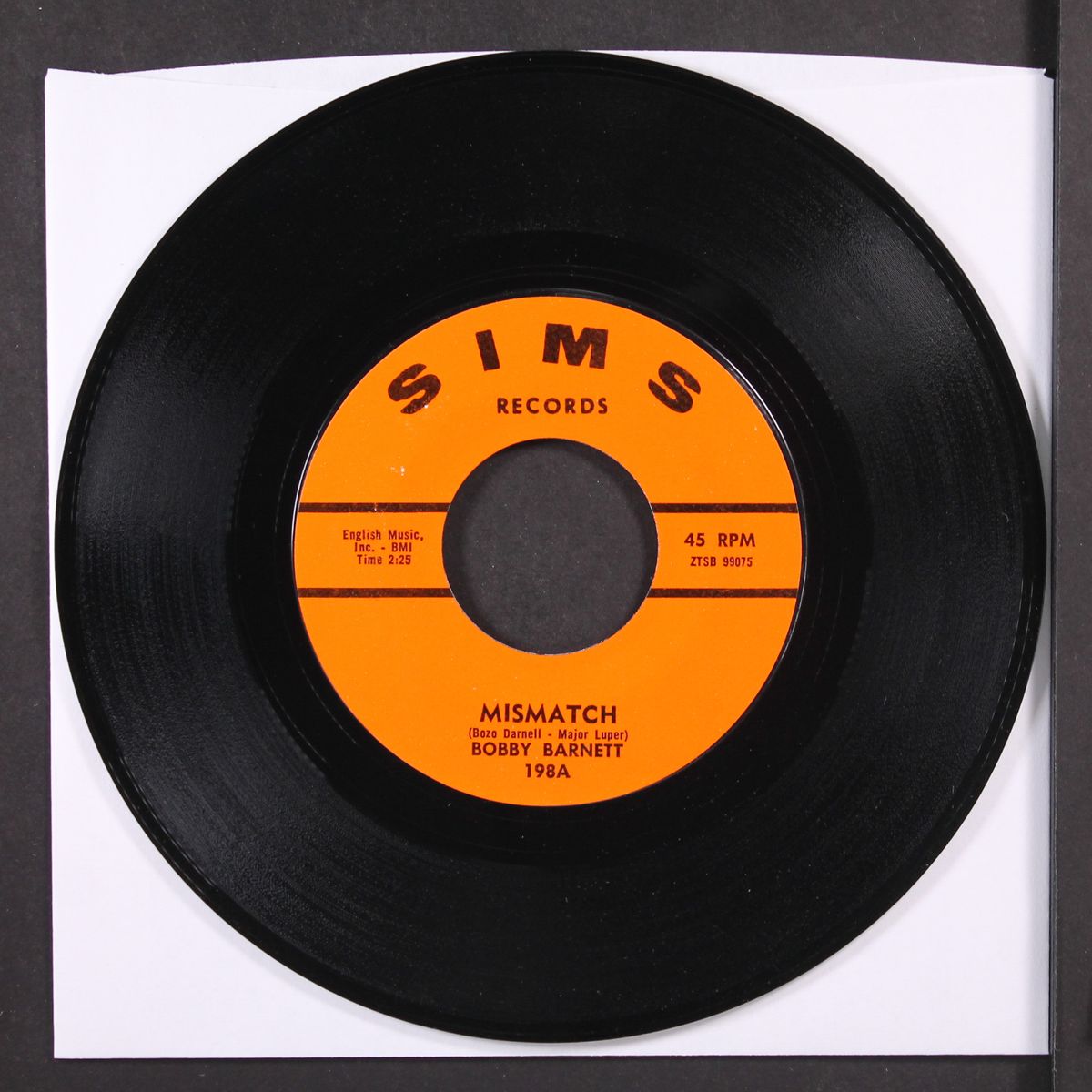mismatch / moanin' the blues by BOBBY BARNETT