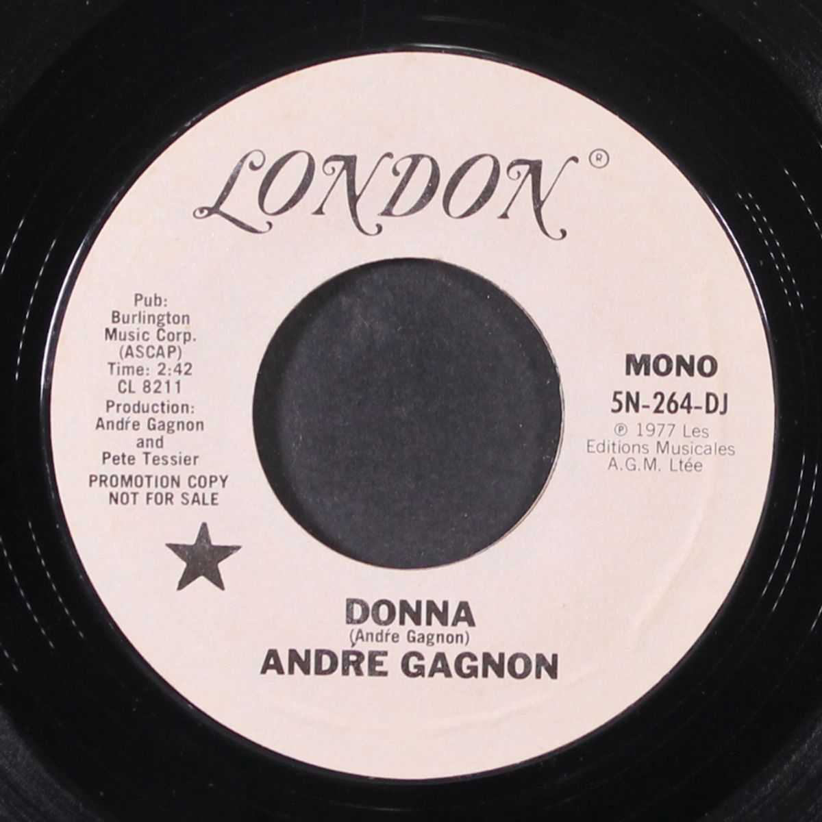 donna / mono by ANDRE GAGNON