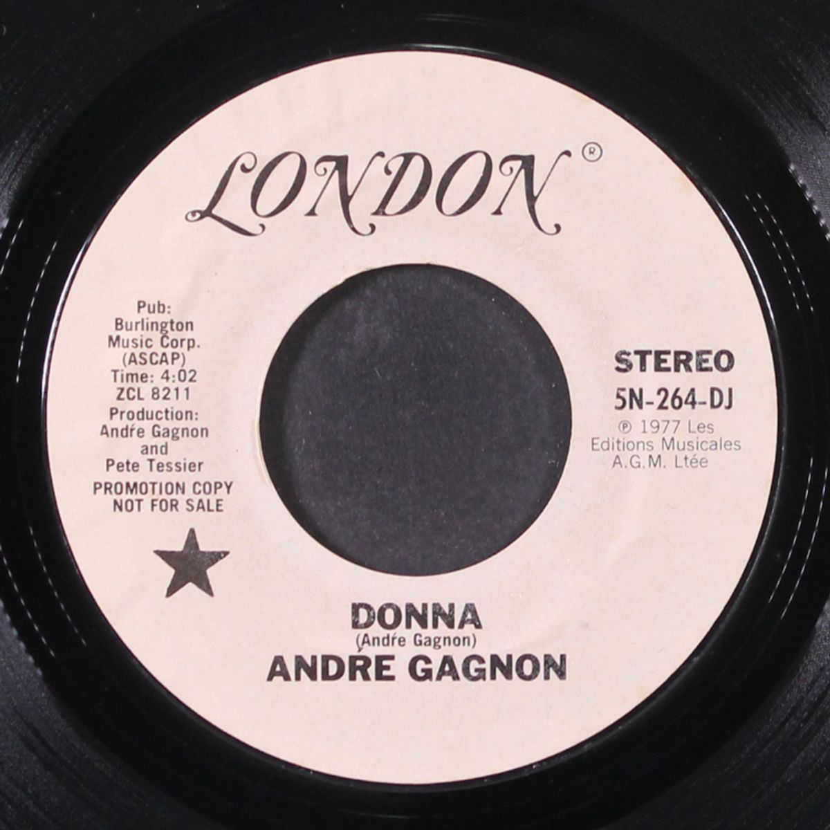 donna / mono by ANDRE GAGNON