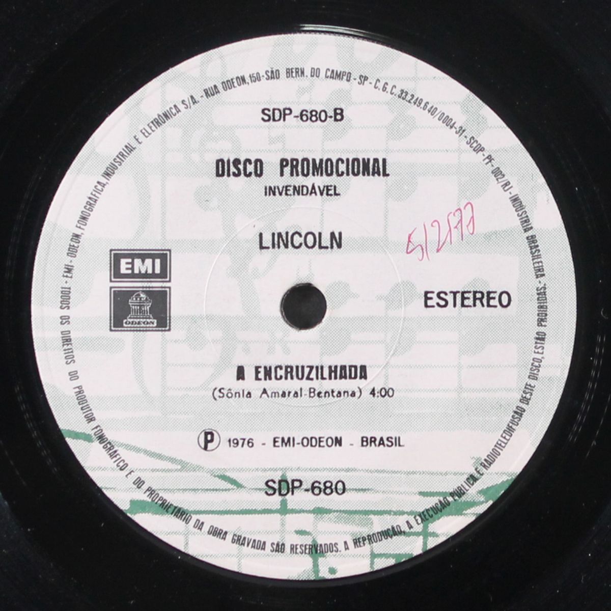 a encruzilhada / a encruzilhada by LINCOLN
