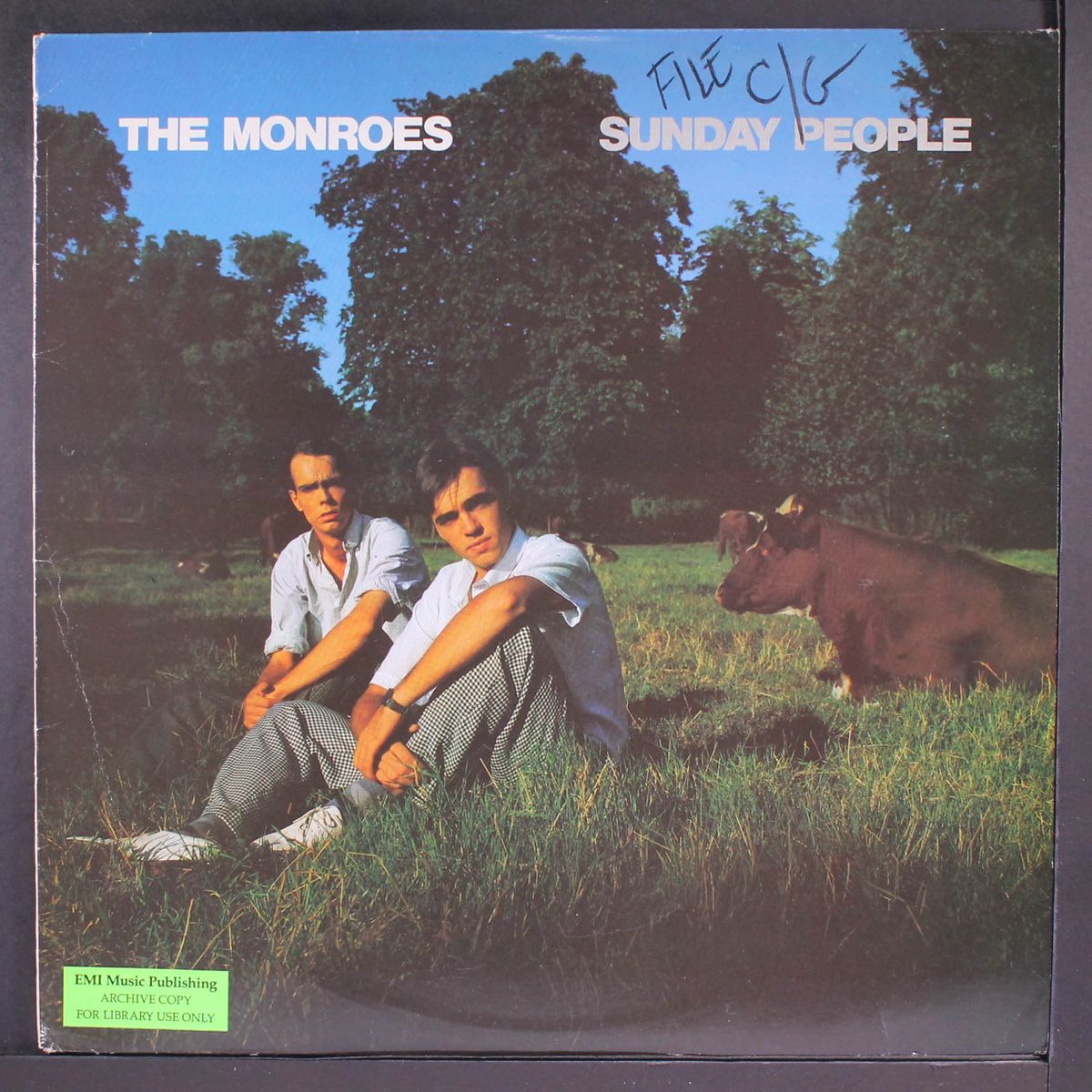 sunday people by MONROES