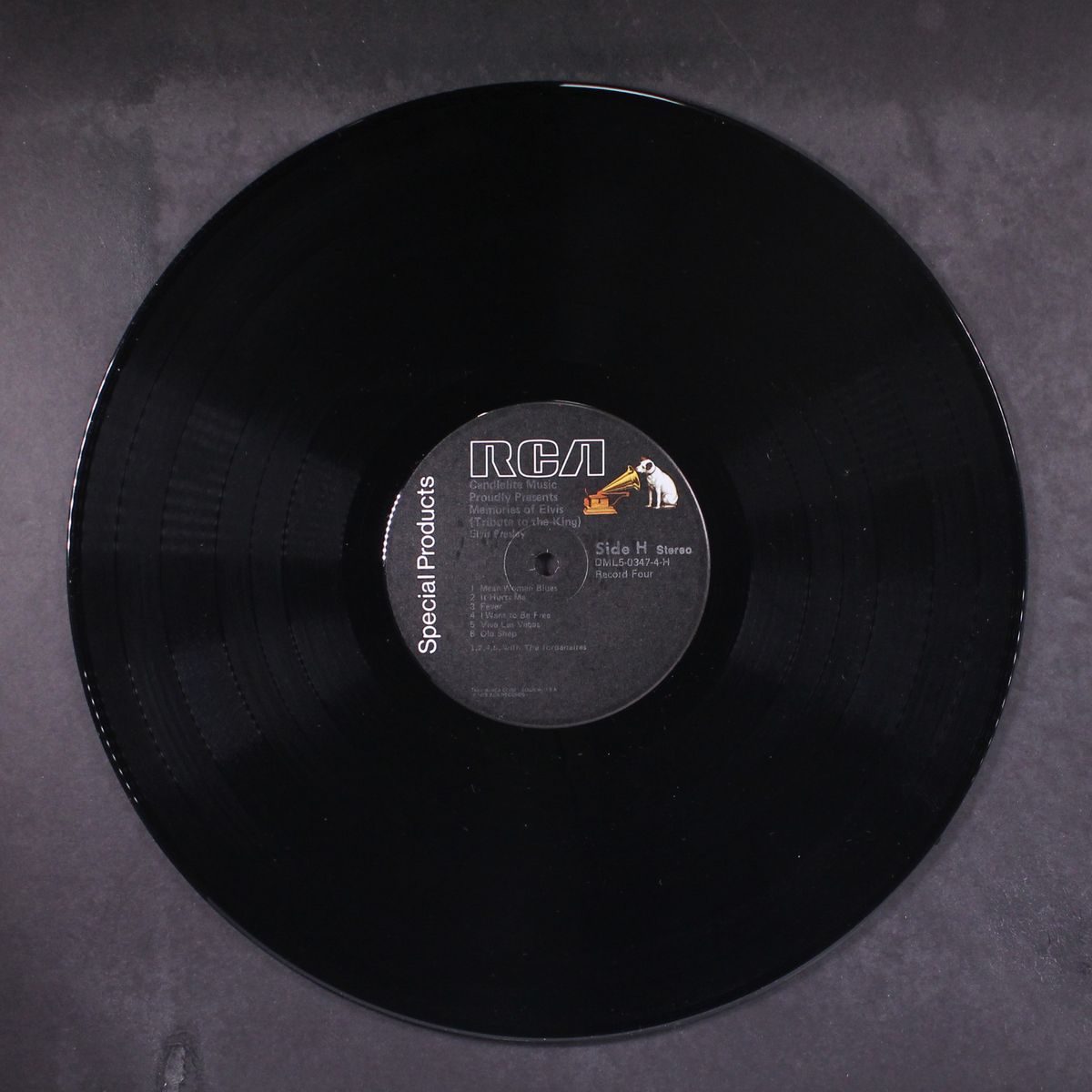 memories of elvis by ELVIS PRESLEY