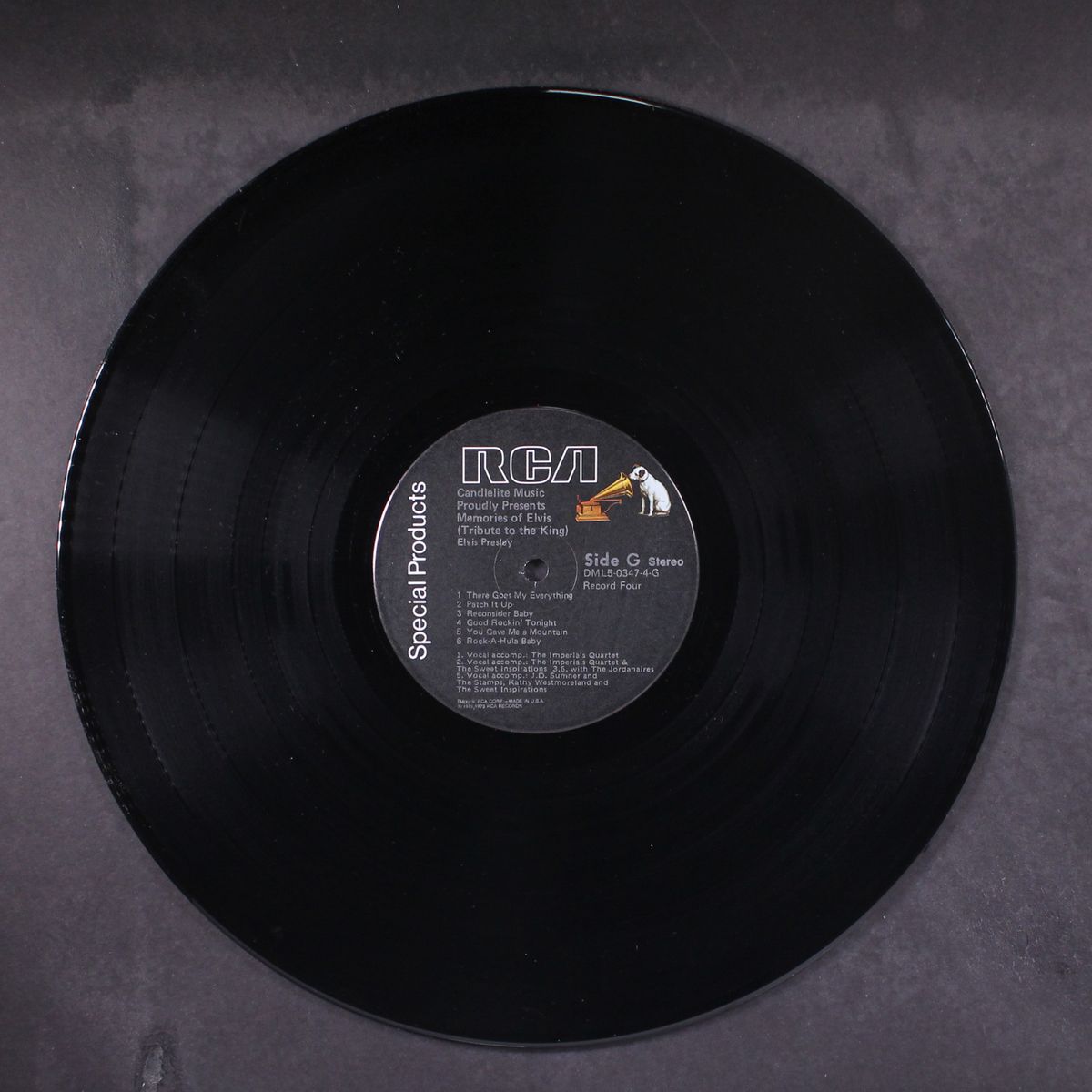 memories of elvis by ELVIS PRESLEY