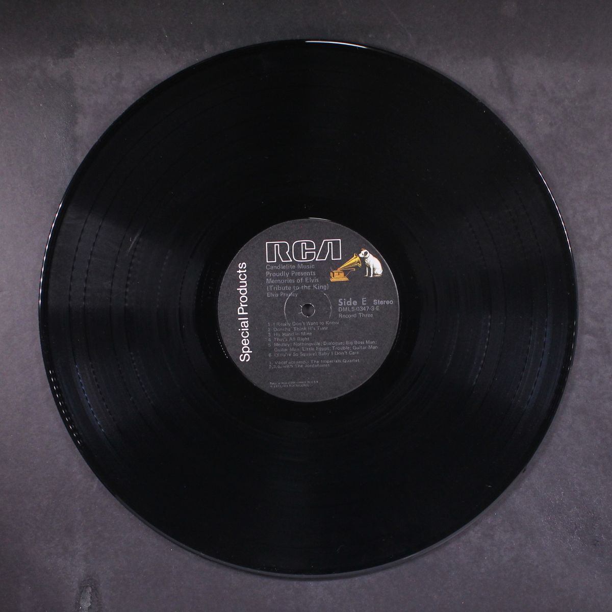 memories of elvis by ELVIS PRESLEY