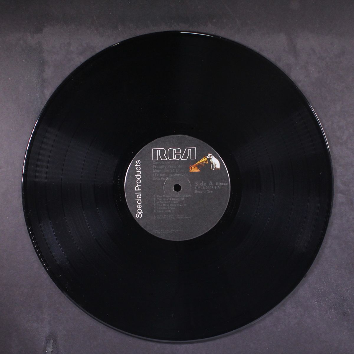 memories of elvis by ELVIS PRESLEY