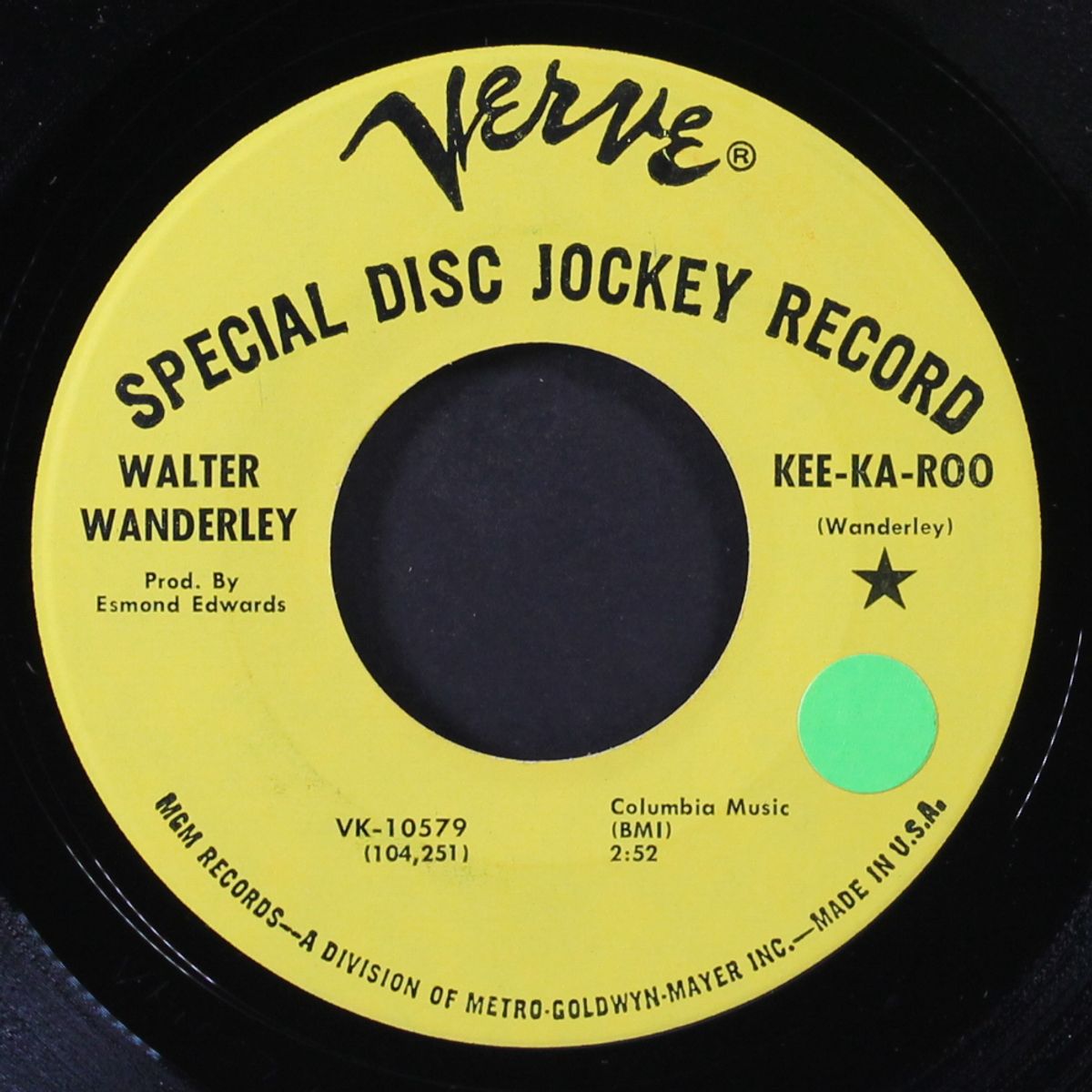 kee-ka-roo / sensuous by WALTER WANDERLEY