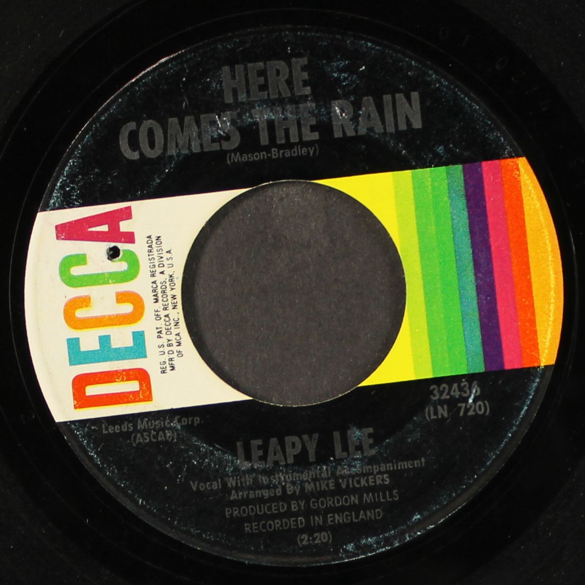 i'm gonna send my love / here comes the rain by LEAPY LEE