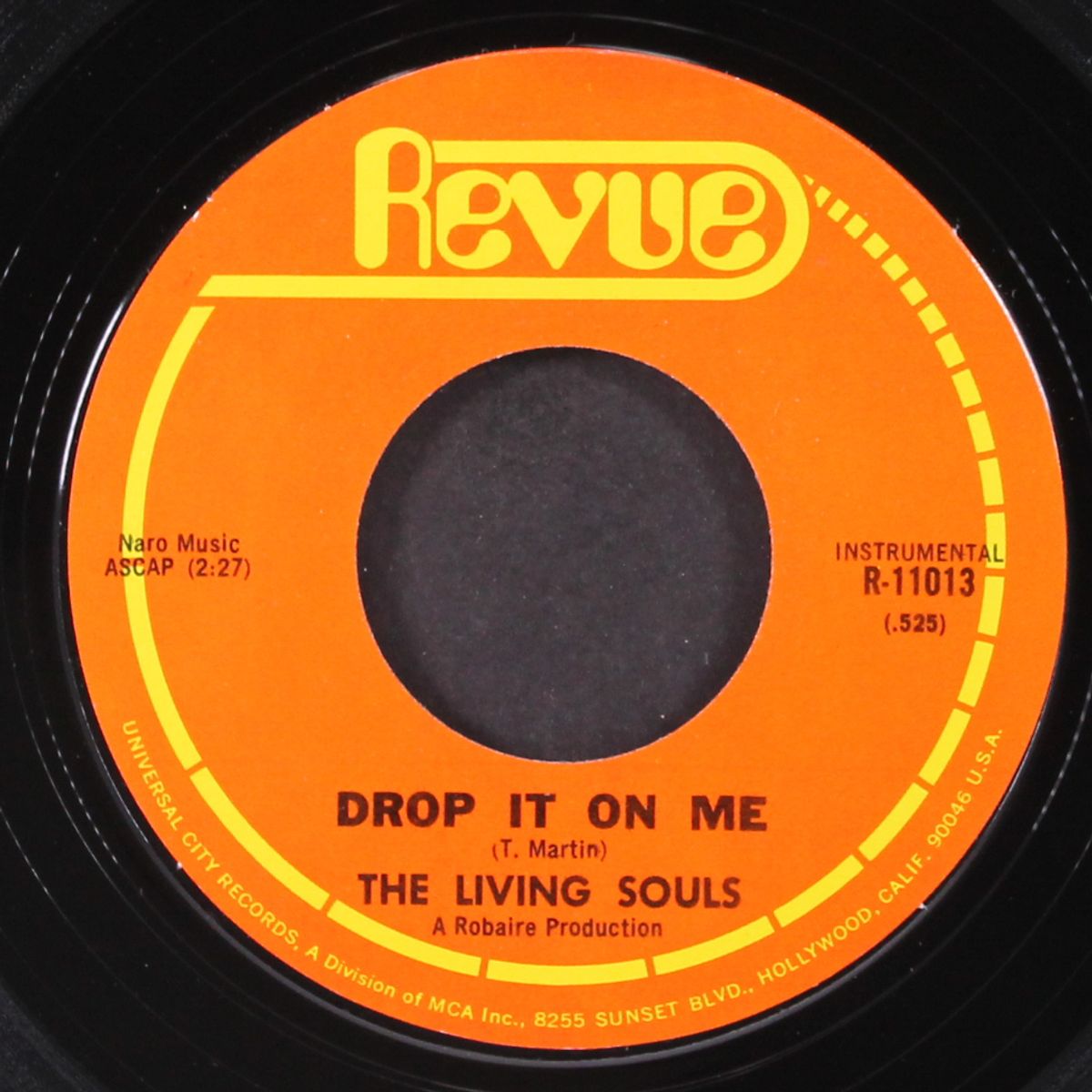 drop it on me / soul searchin' by LIVING SOULS