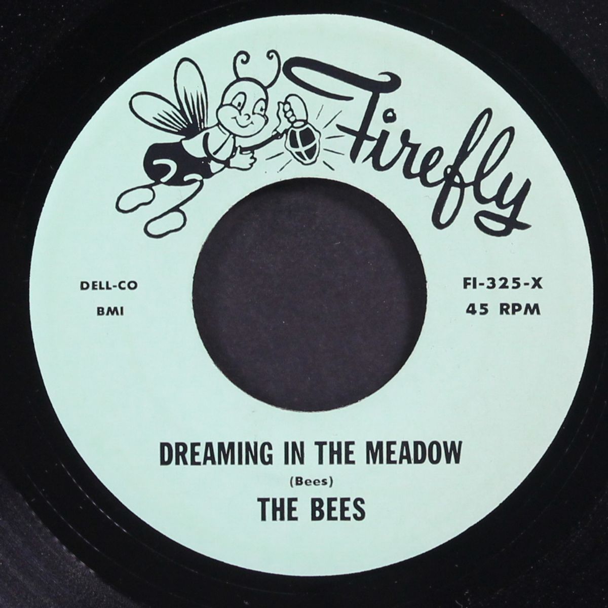 dreaming in the meadow / eyes for you only by BEES