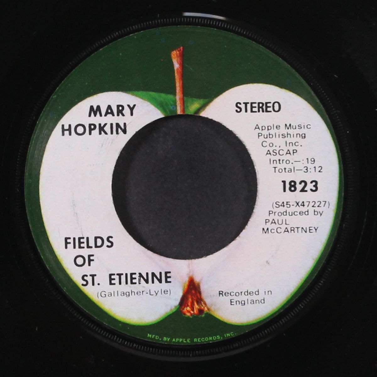 que sera, sera / fields of st etienne by MARY HOPKIN