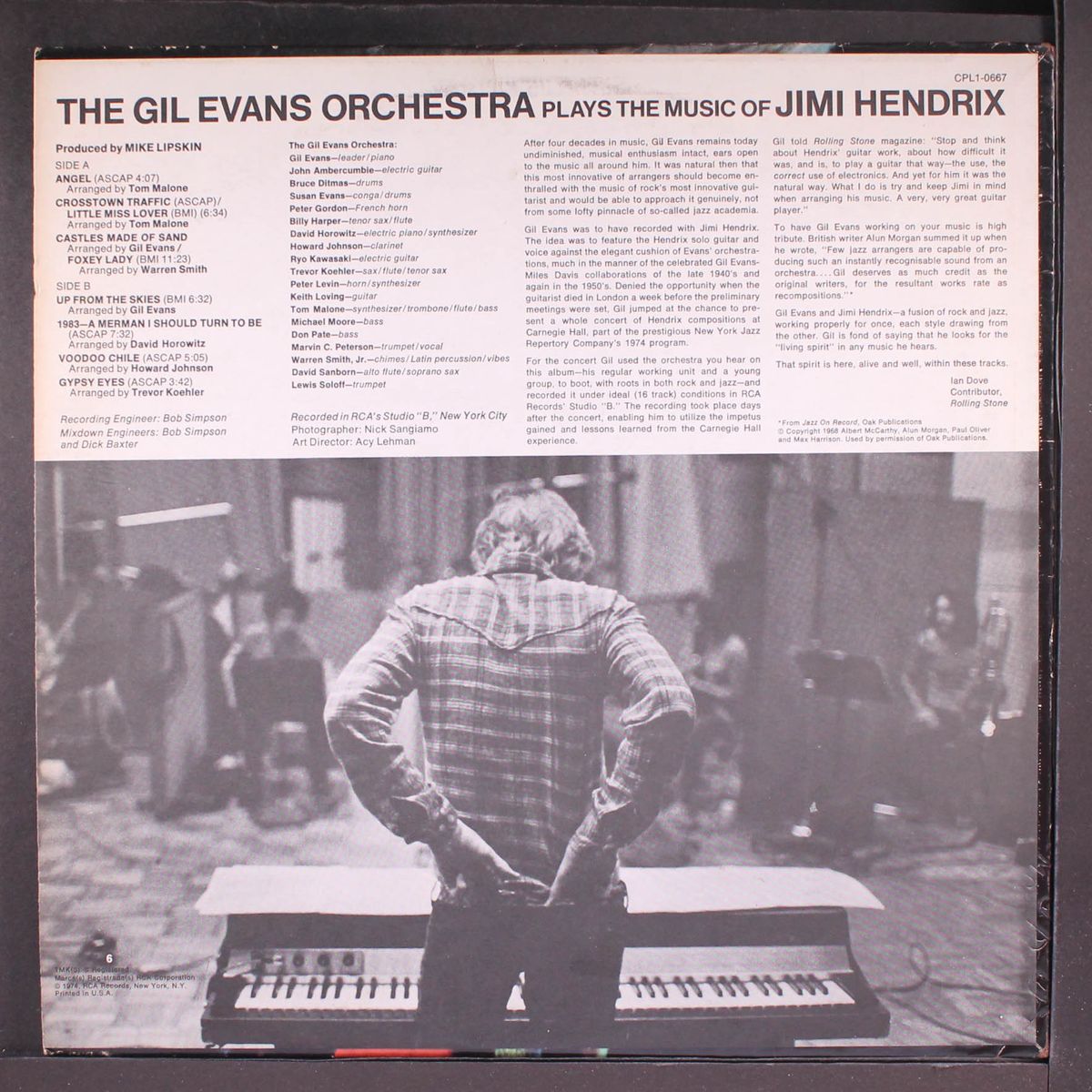 plays the music of jimi hendrix by GIL EVANS