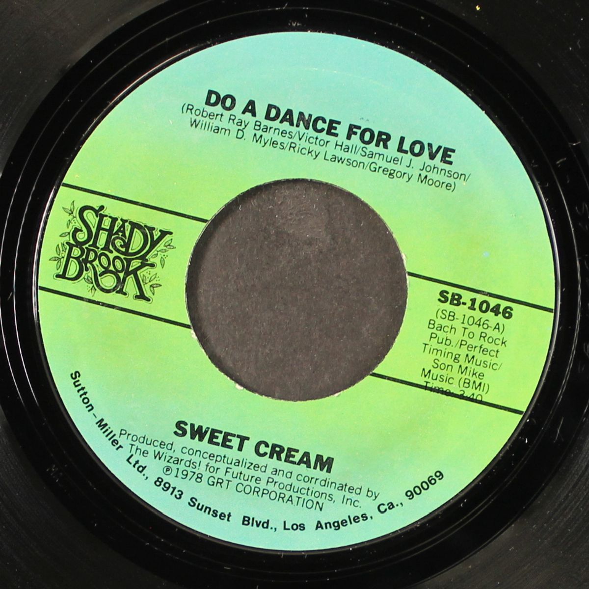 do a dance for love / flyin' high by SWEET CREAM
