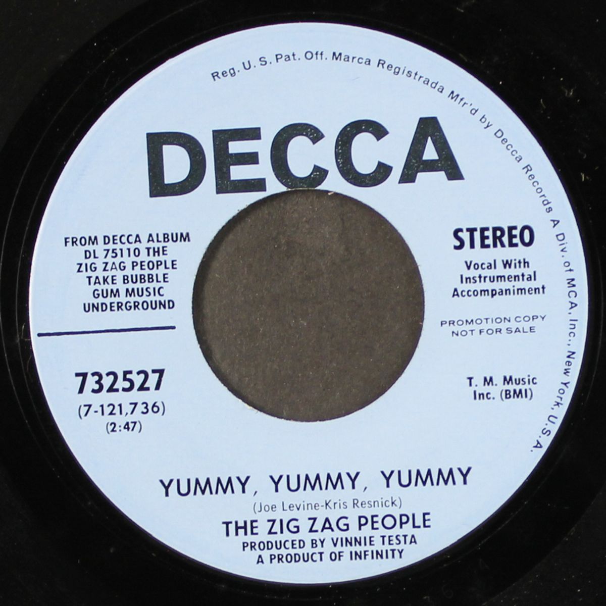 chewy chewy / yummy yummy yummy by ZIG ZAG PEOPLE
