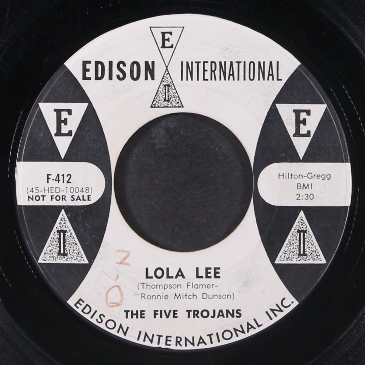 lola lee / little doll by FIVE TROJANS