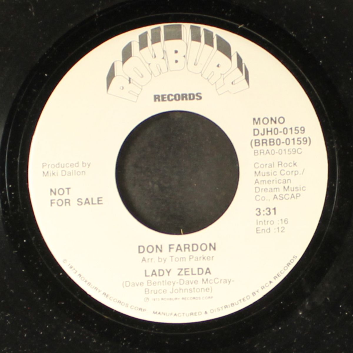 lady zelda / mono by DON FARDON