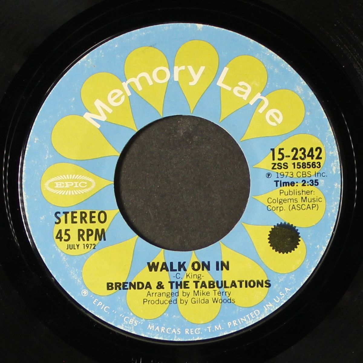 walk on in / little bit of love by BRENDA & TABULATIONS