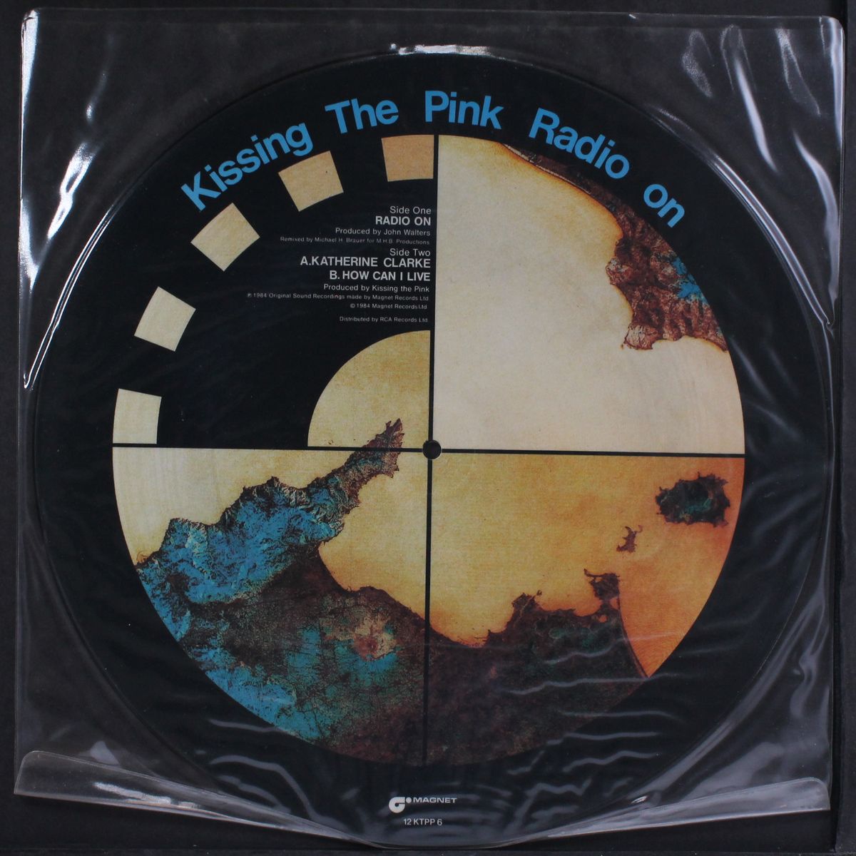 radio on +2 by KISSING THE PINK