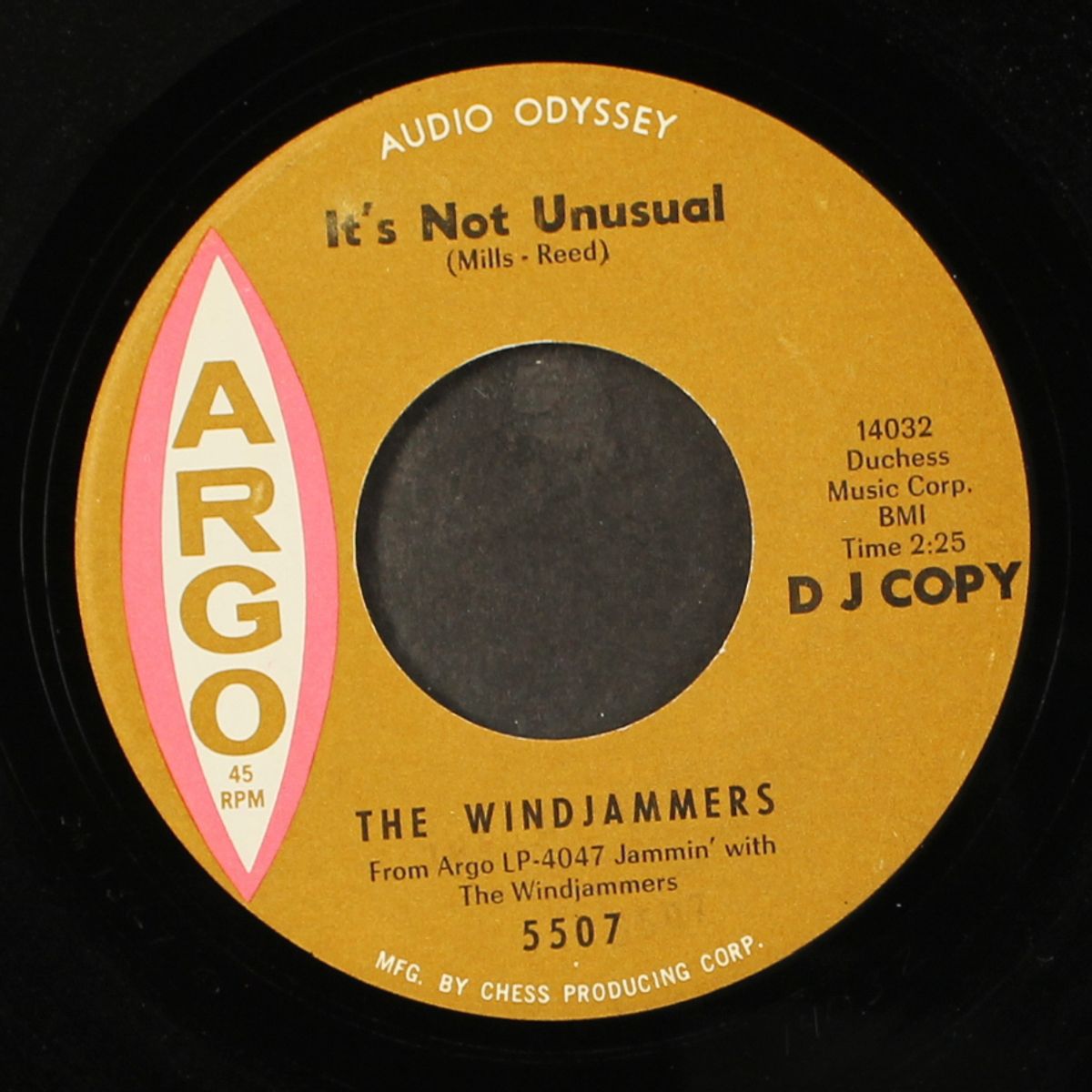 it's not unusual / von ryan march by WINDJAMMERS