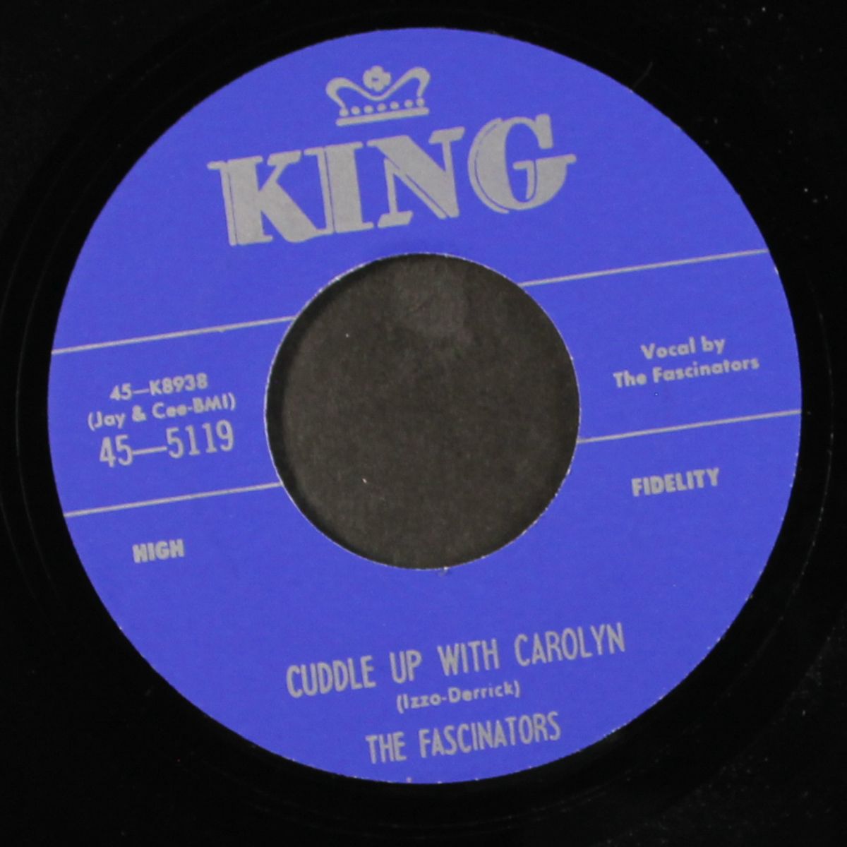 tee vee / cuddle up with carolyn by FASCINATORS