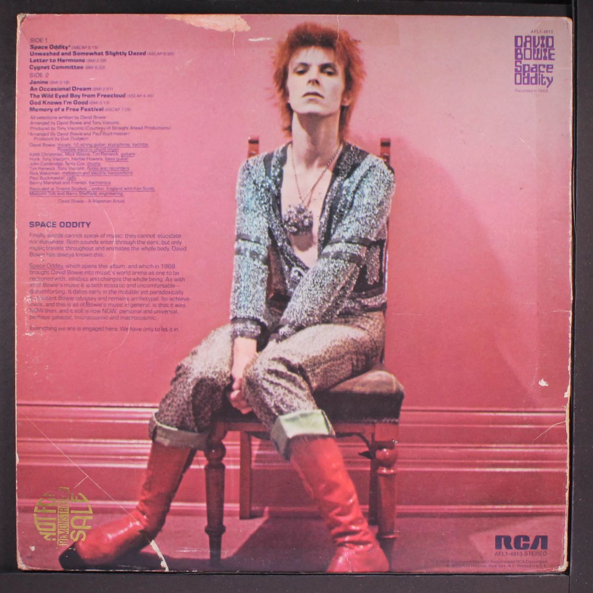 space oddity by DAVID BOWIE