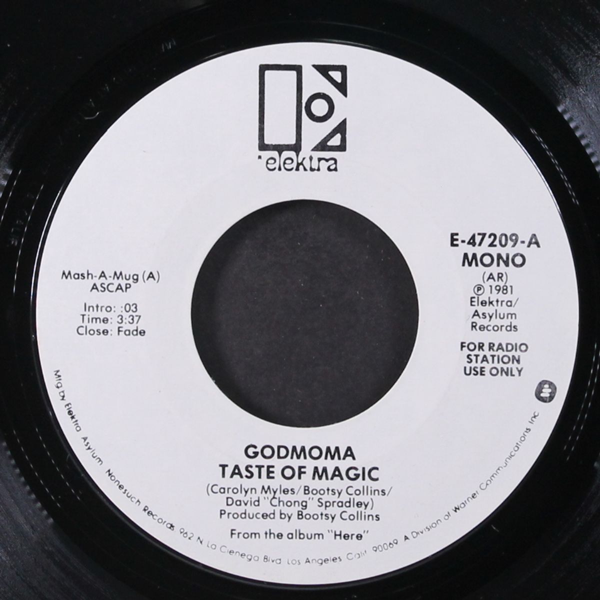 taste of magic / mono by GODMOMA
