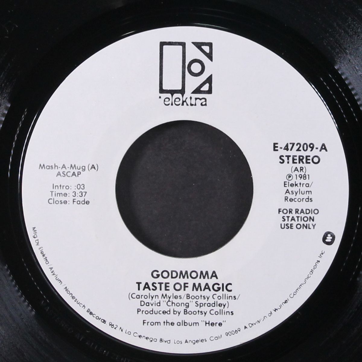 taste of magic / mono by GODMOMA