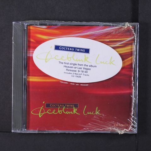 COCTEAU TWINS