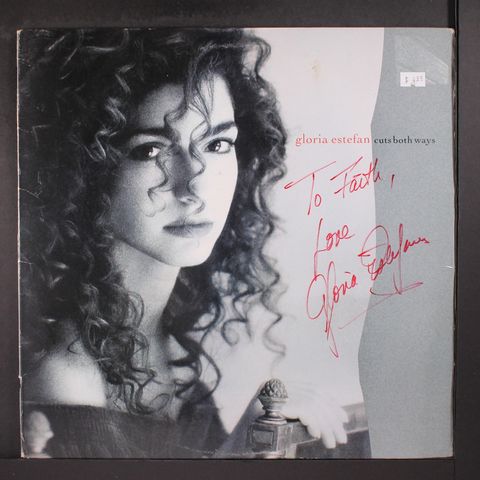GLORIA ESTEFAN