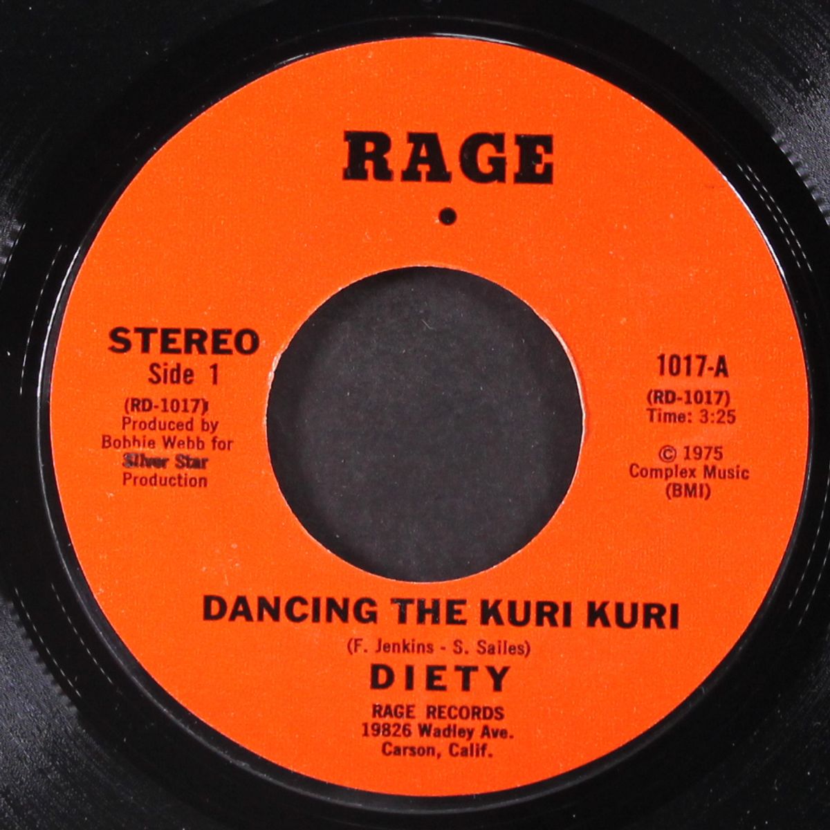 dancing the kuri kuri / kuri kuri by DIETY