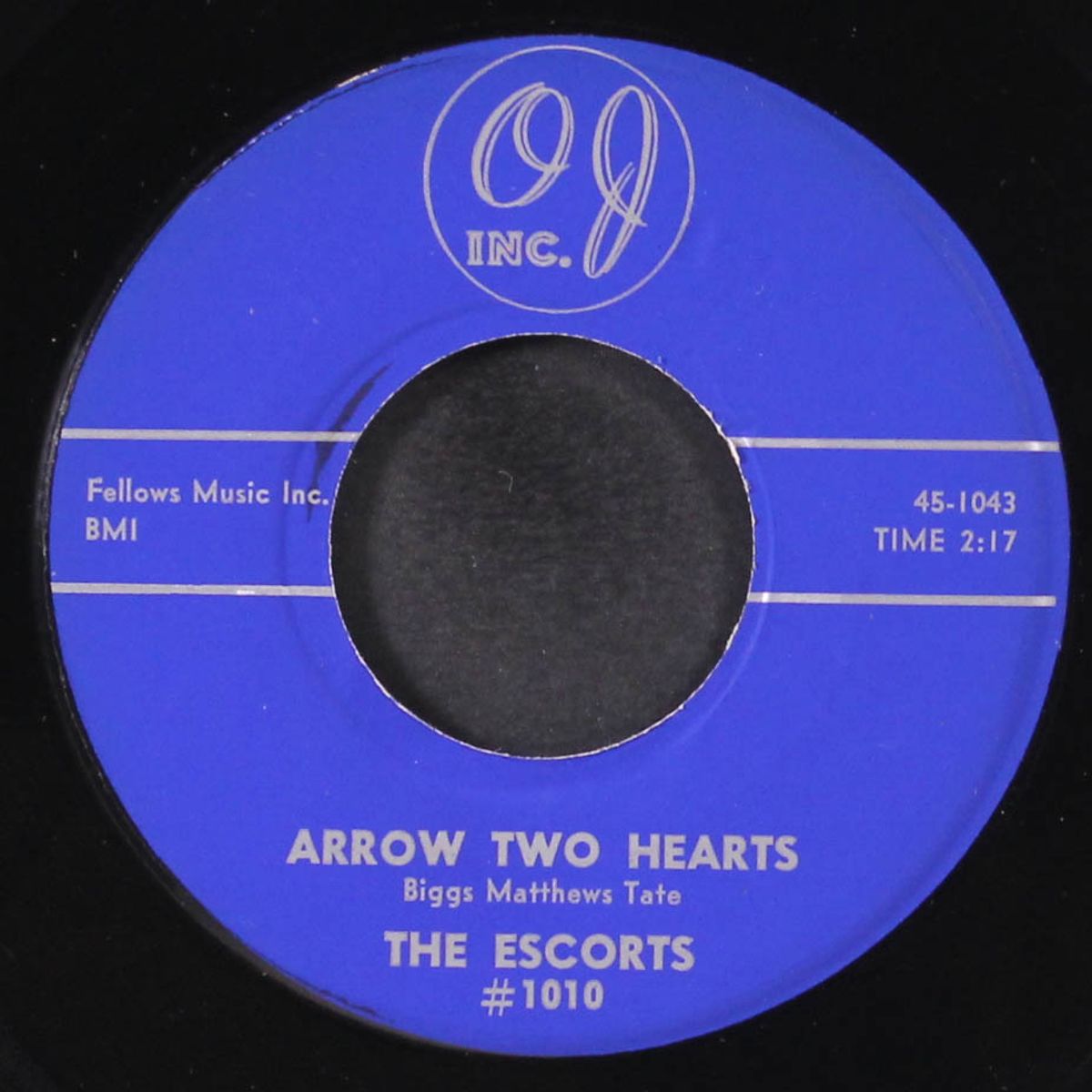 arrow two hearts / misty eyes by ESCORTS