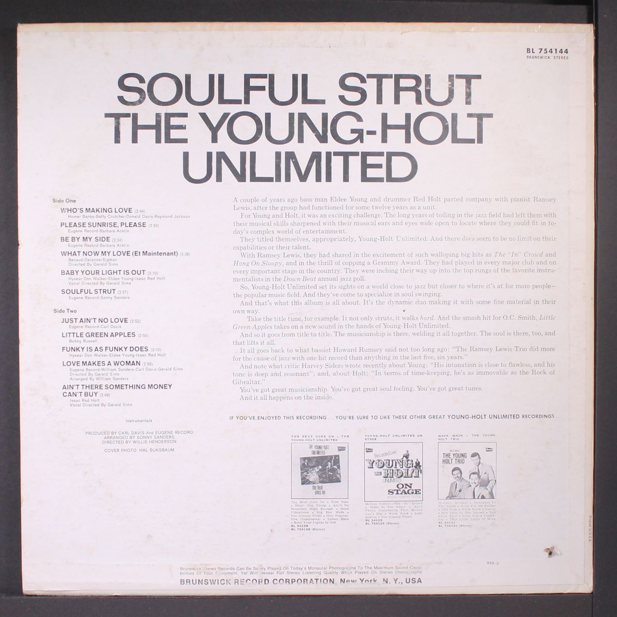 soulful strut by YOUNG-HOLT UNLIMITED