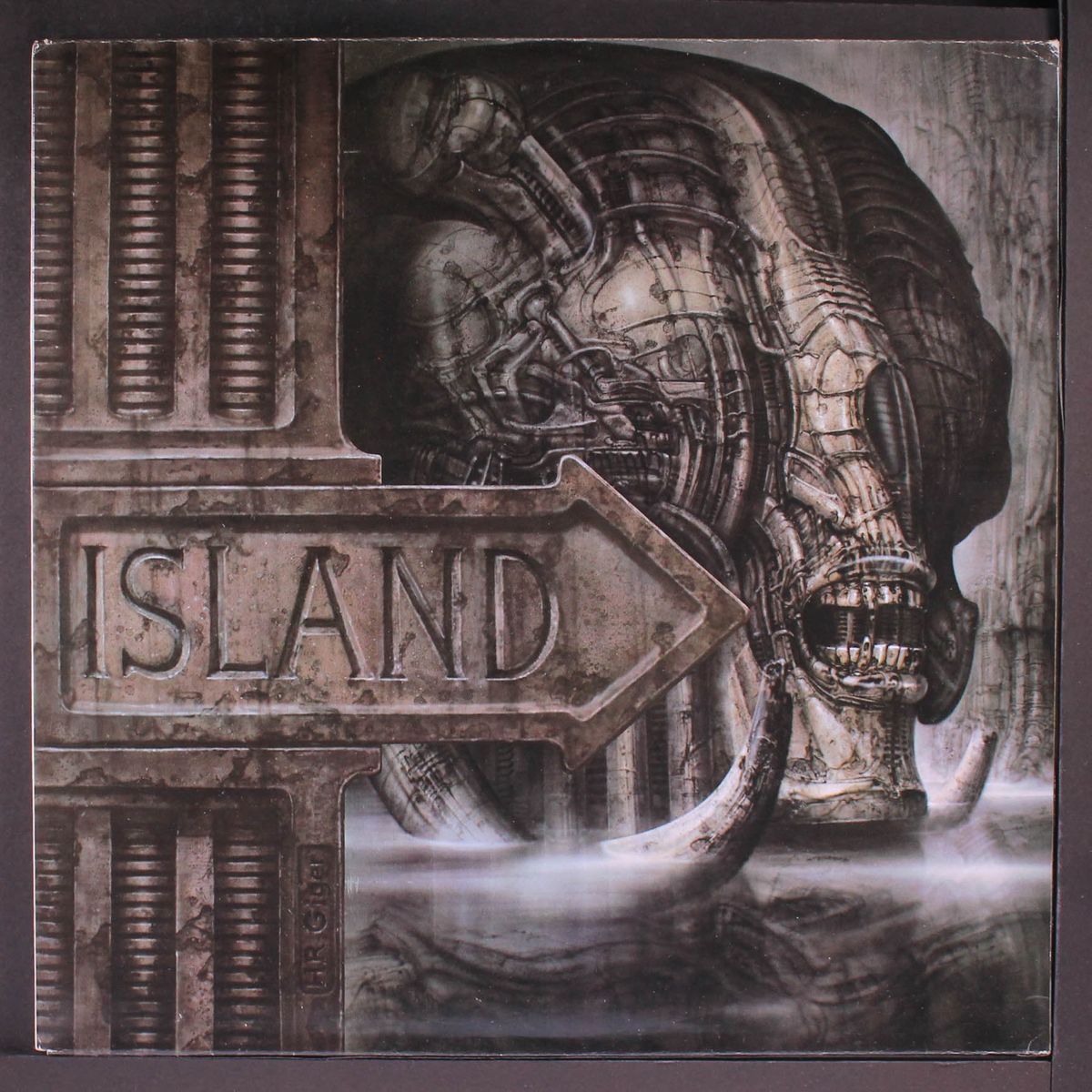 pictures by ISLAND