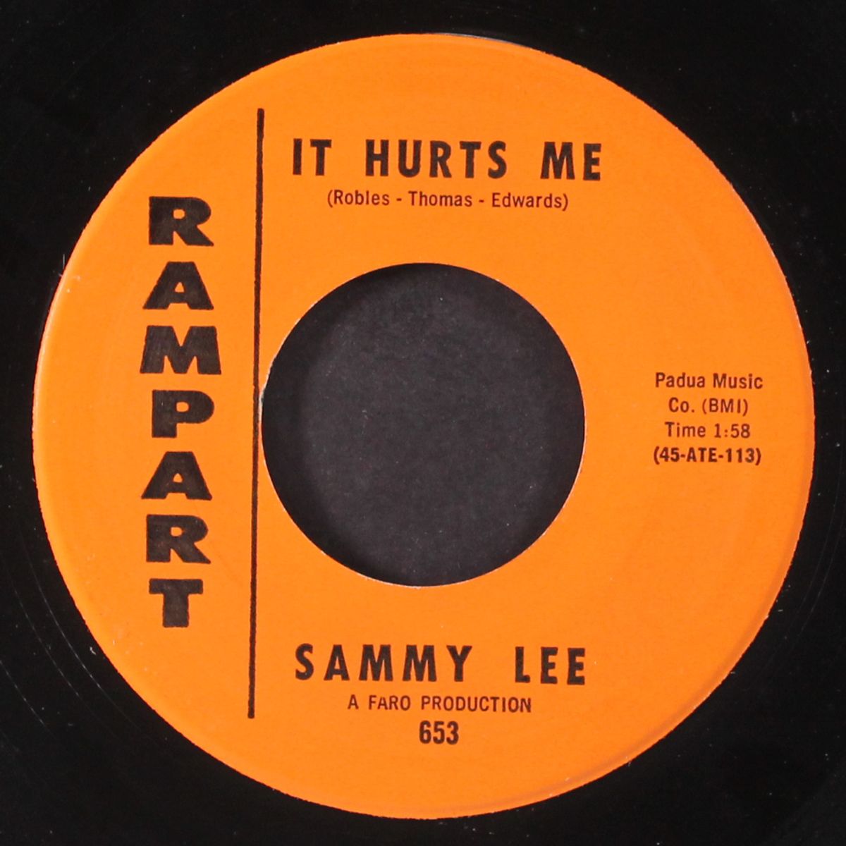 it hurts me / nursery rhymes by SAMMY LEE