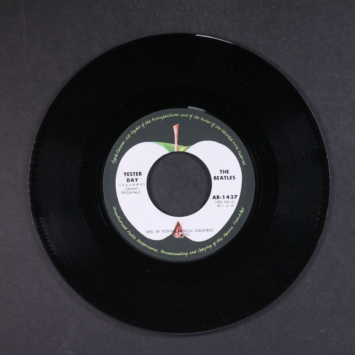 yesterday / act naturally by BEATLES