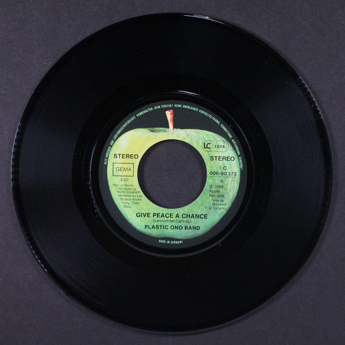 give peace a chance / remember love by PLASTIC ONO BAND
