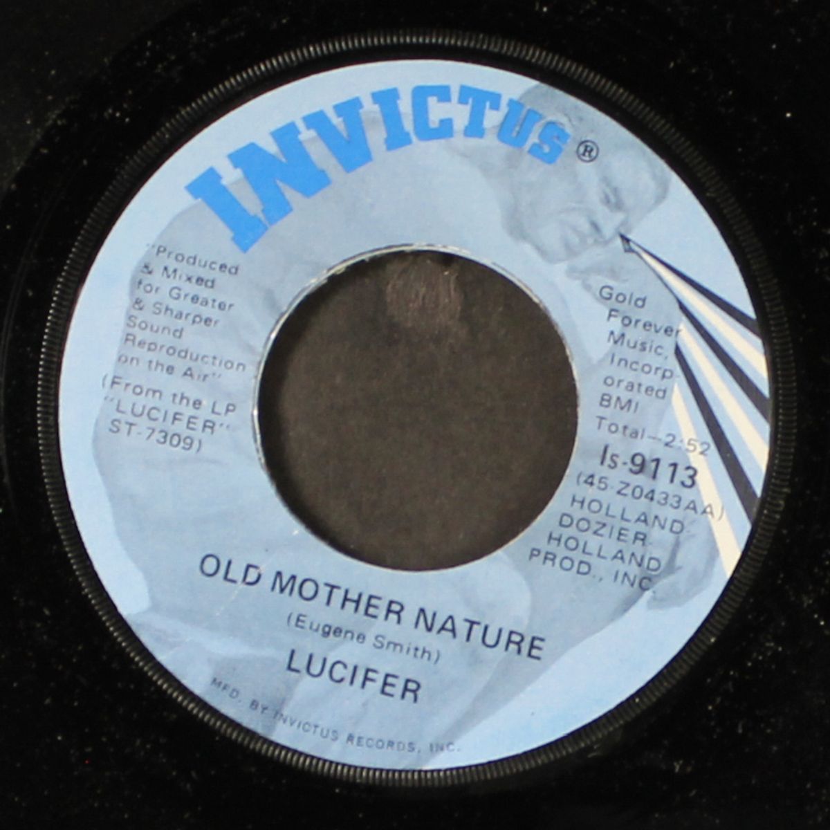 bloodshot eyes by LUCIFER