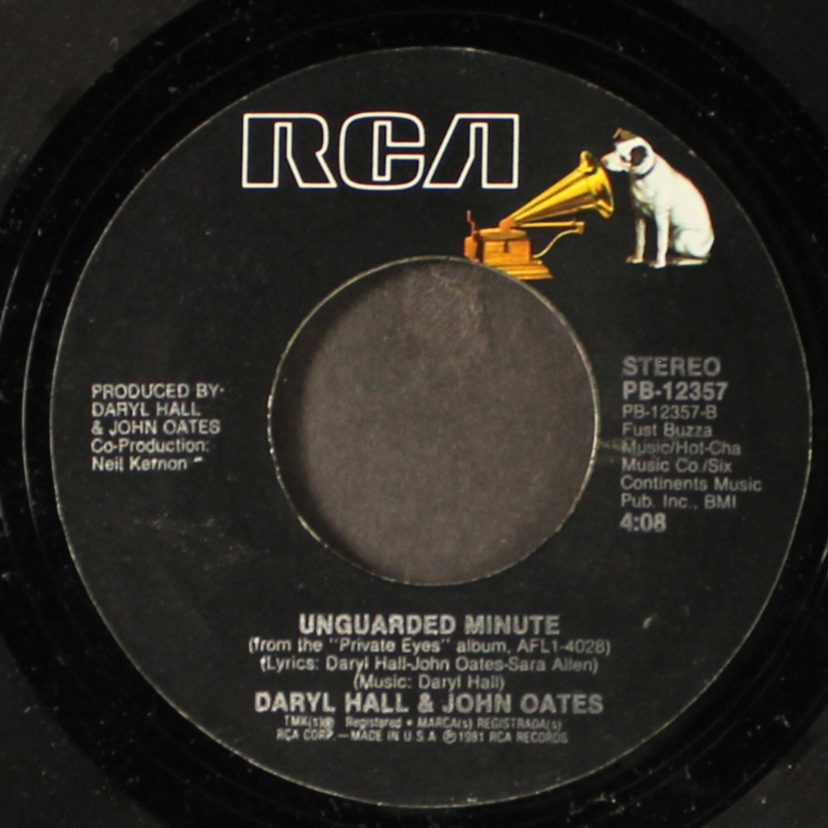 i can't go for that / unguarded minute by HALL & OATES