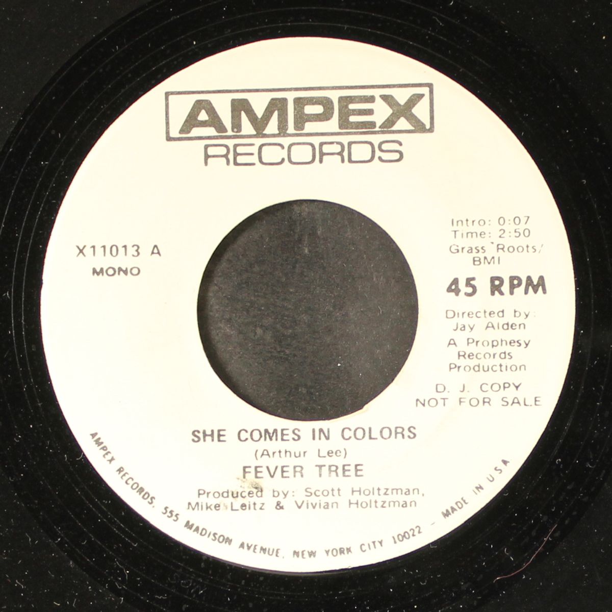 she comes in colors / mono by FEVER TREE