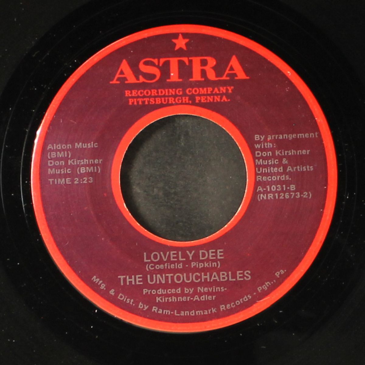 you're on top / lovely dee by UNTOUCHABLES