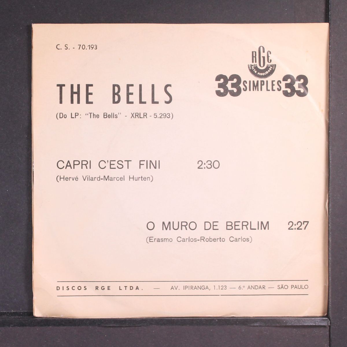 capri c'est fini / o muro de berlim by BELLS