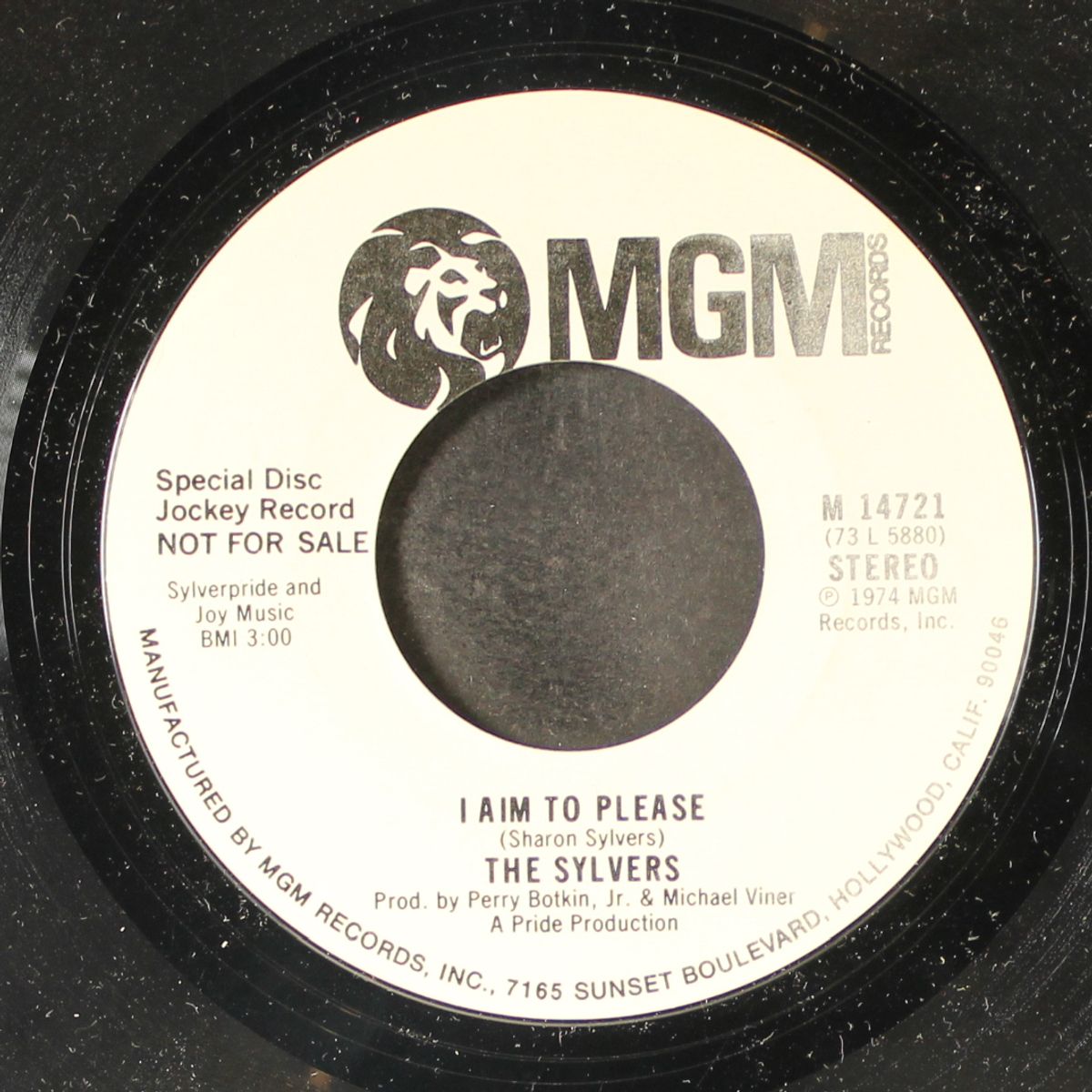 i aim to please / mono by SYLVERS