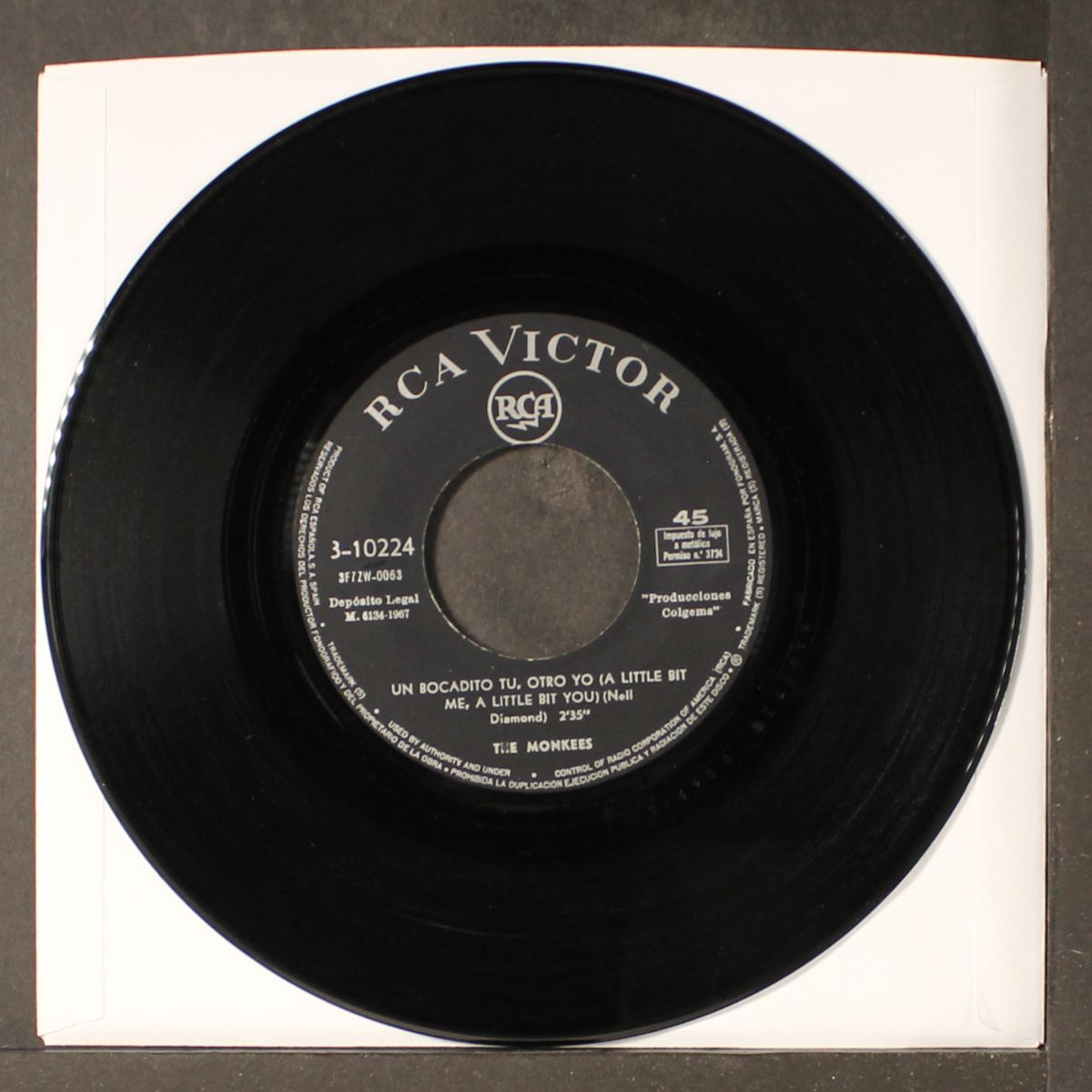 a little bit me, a little bit you / the girl i knew somewhere by MONKEES
