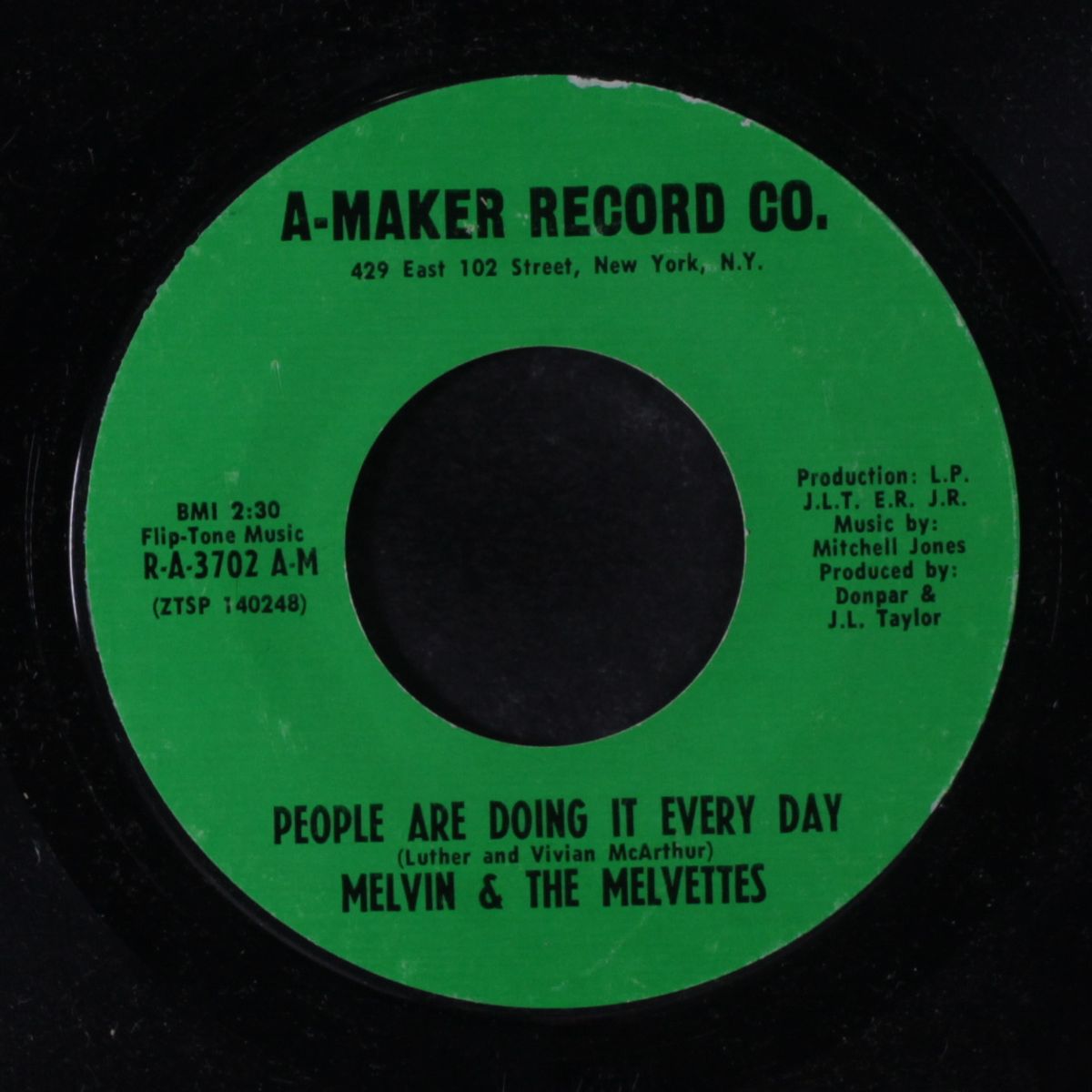 rocking in the barnyard / people are doing it every day by MELVIN & MELVETTES