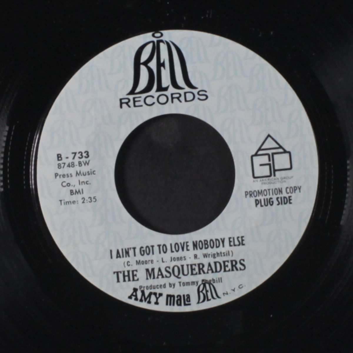 i ain't got to love nobody else / i got it by MASQUERADERS