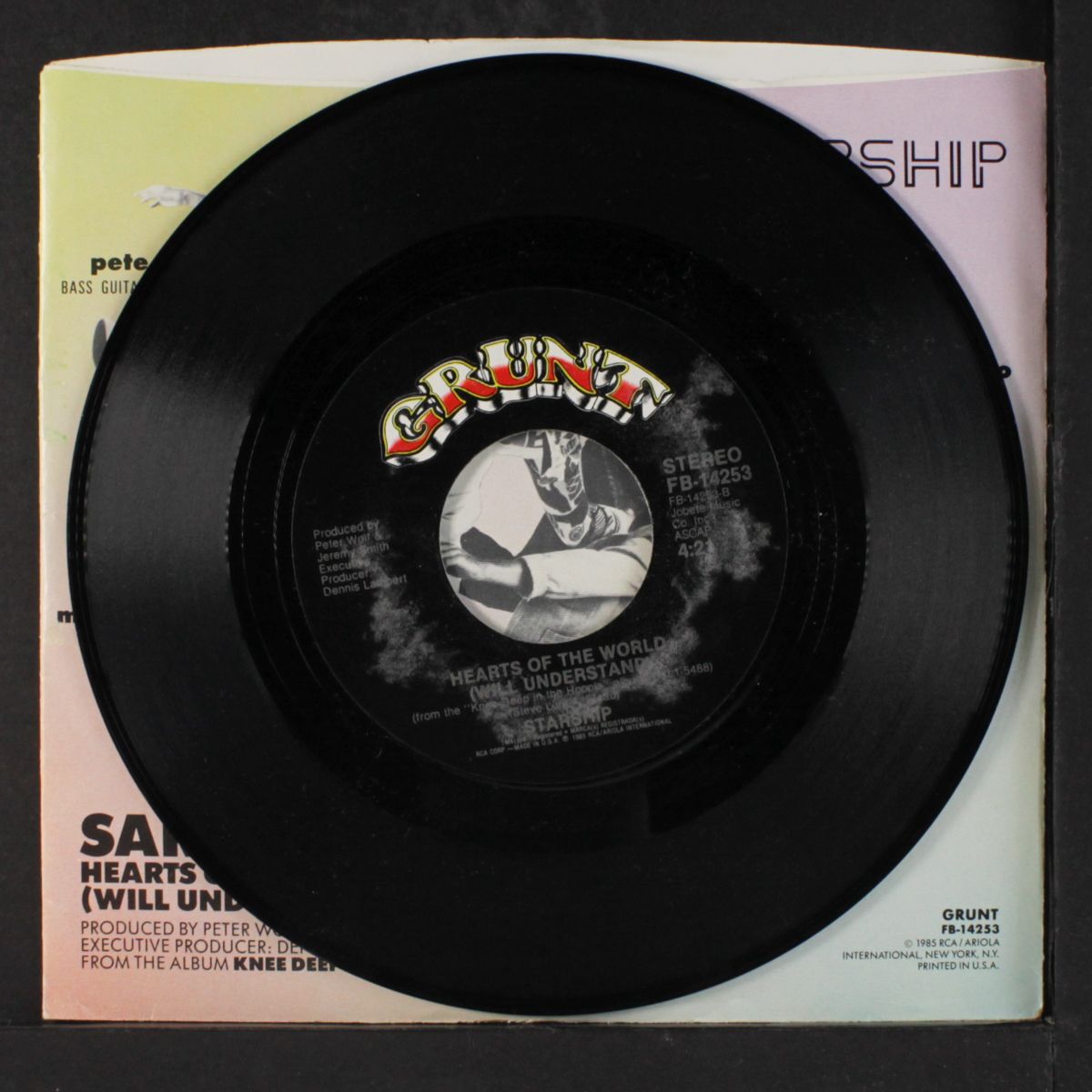 sara / hearts of the world by STARSHIP