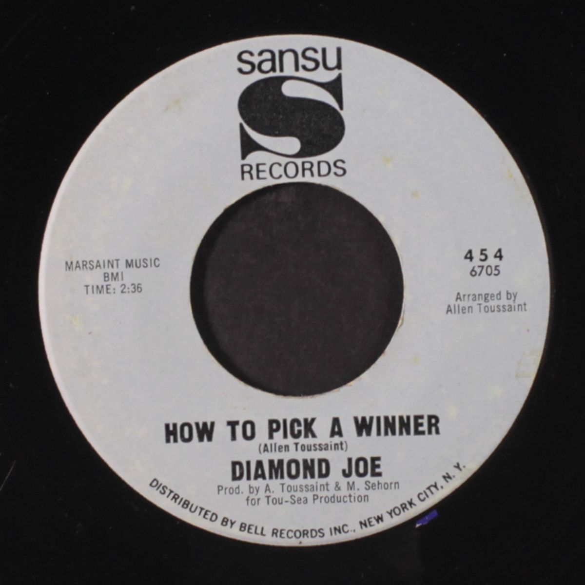wait a minute baby / how to pick a winner by DIAMOND JOE